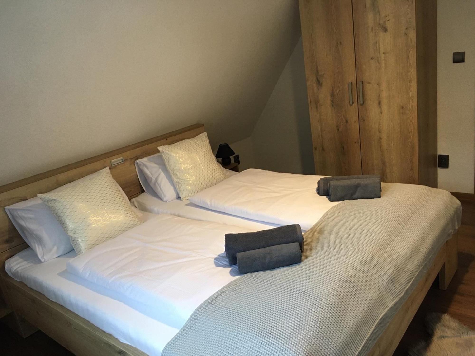 Resort Biela Skala - Chata Chopok Jasna Juh บิสตรา ภายนอก รูปภาพ
